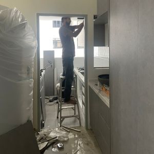 Progress pemasangan kabinet dapur Selangor
