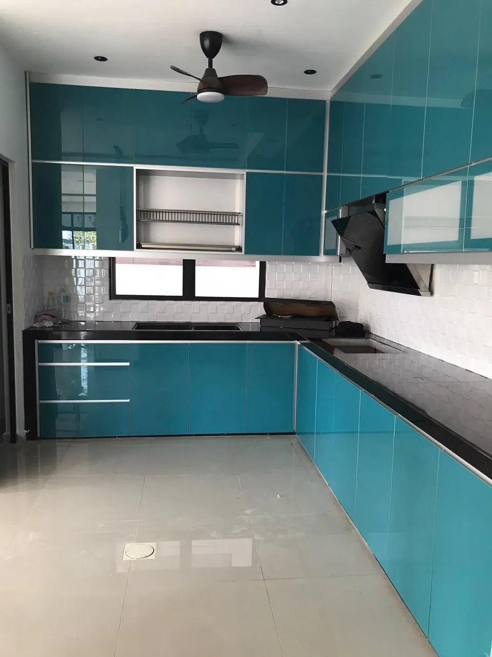 Custom kitchen cabinet