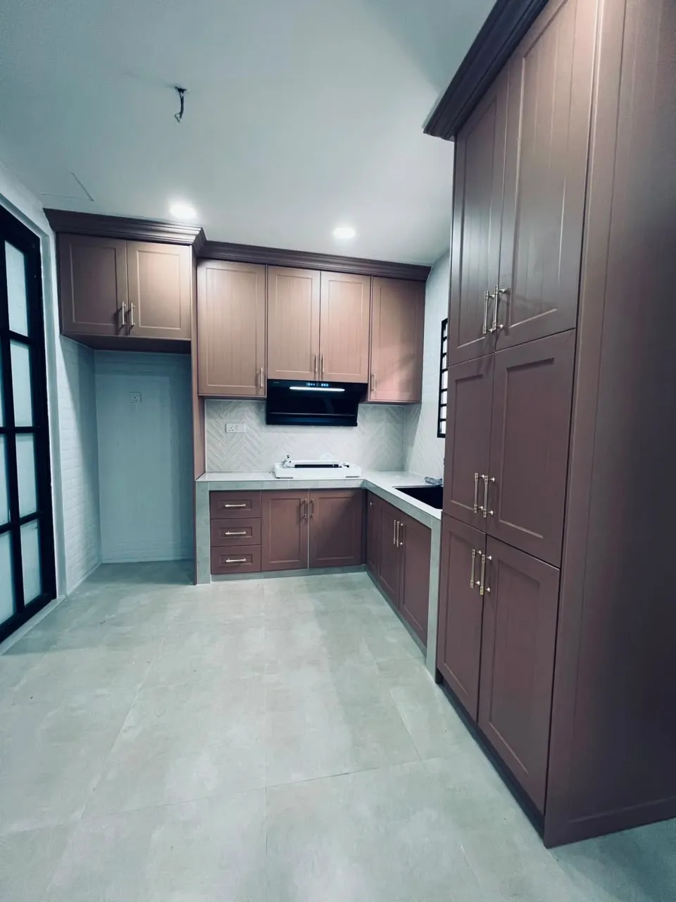 Aluminium kitchen cabinet